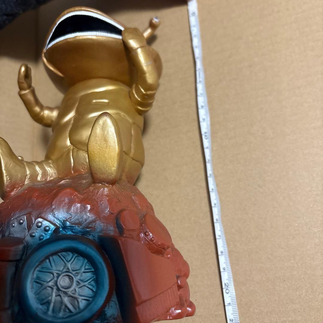 カネゴン　MARMIT 円谷プロ