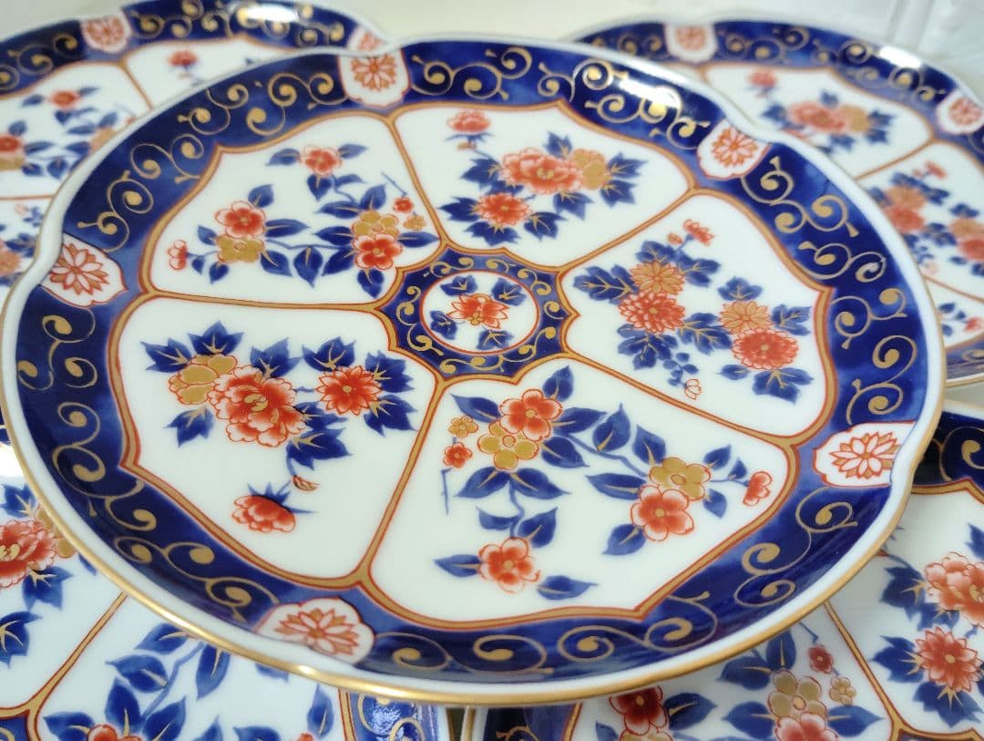 美濃焼　庫山窯　大鉢と古伊万里　金彩牡丹菊銘々皿　5枚