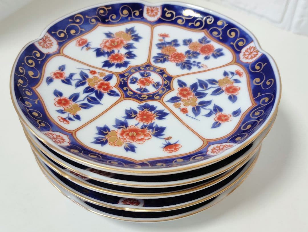 美濃焼　庫山窯　大鉢と古伊万里　金彩牡丹菊銘々皿　5枚