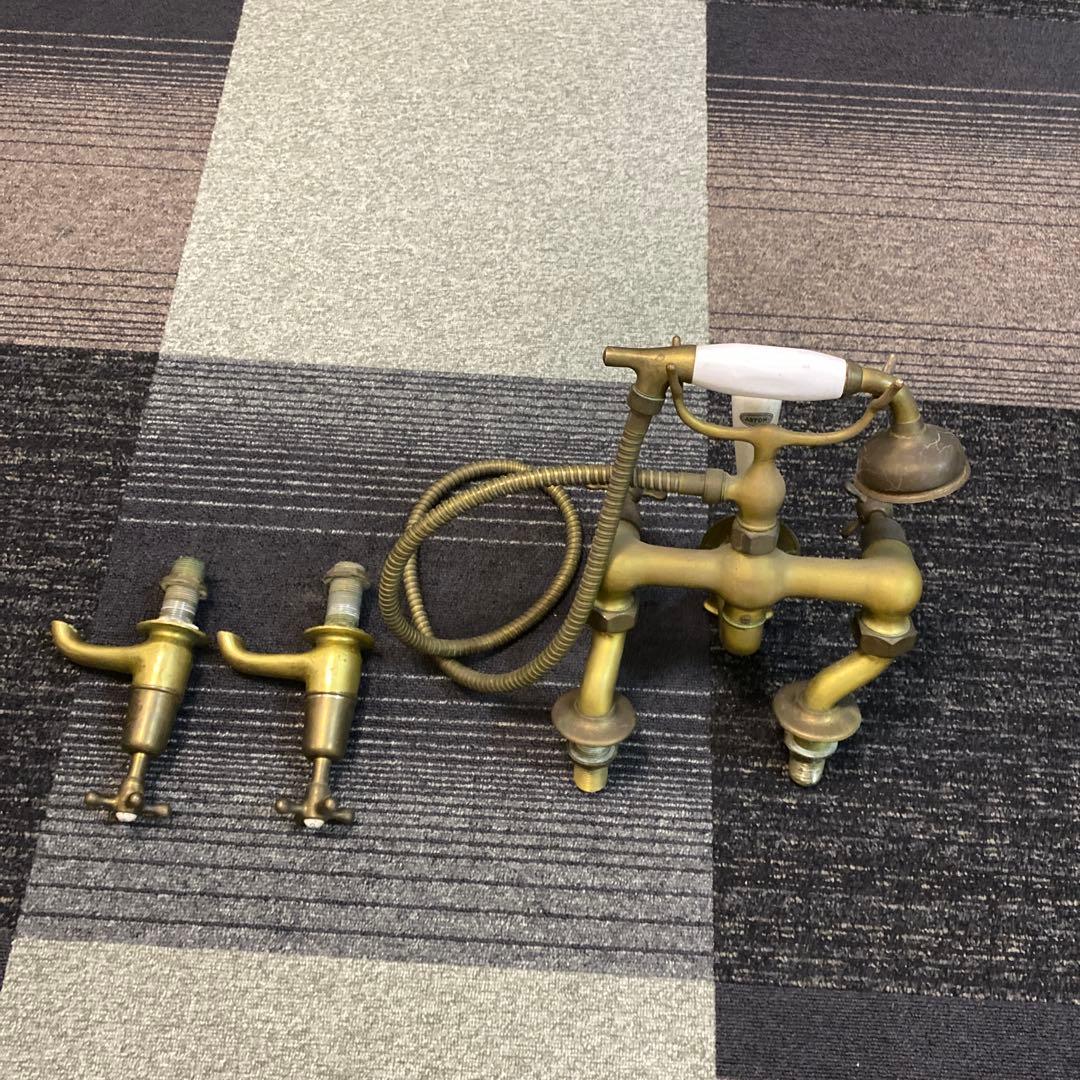 大変古い豪華な水道蛇口(珍しい)