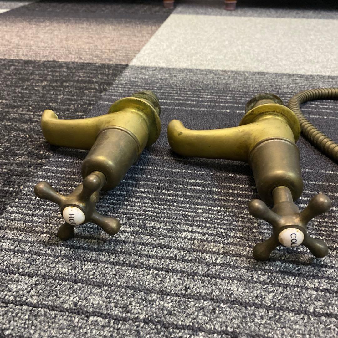 大変古い豪華な水道蛇口(珍しい)