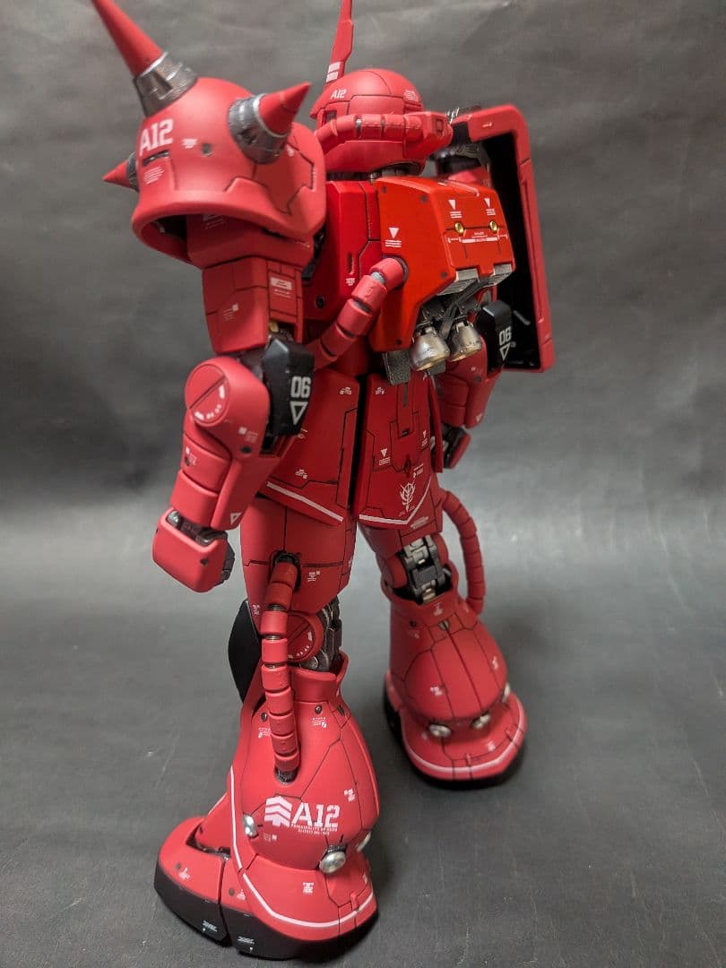 完成品 ガンプラ MS-06S ザクII シャア専用機 ジ・オリジン版