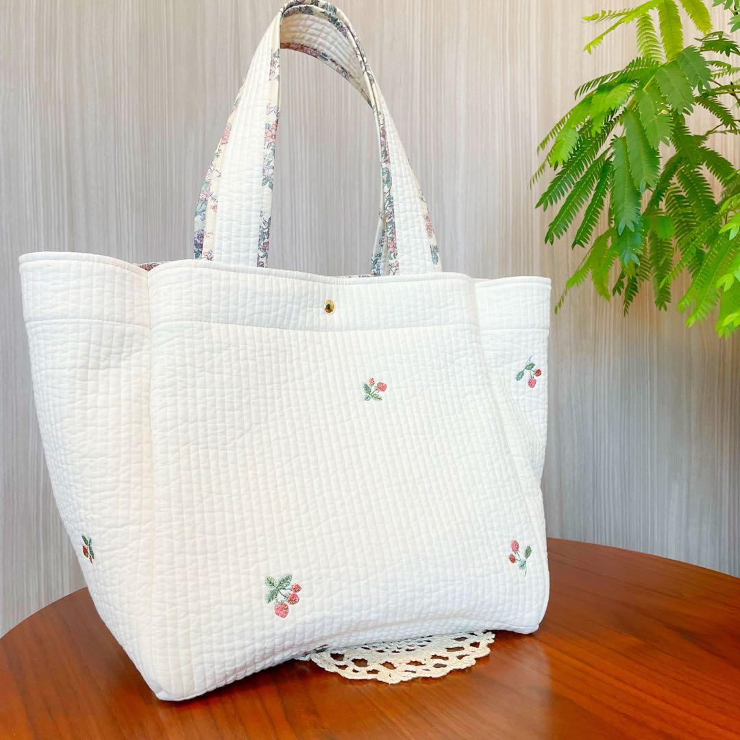 ヌビ　ヌビバッグ　リバティ　セリーヌ　ライラックピンク　マザーズバッグ