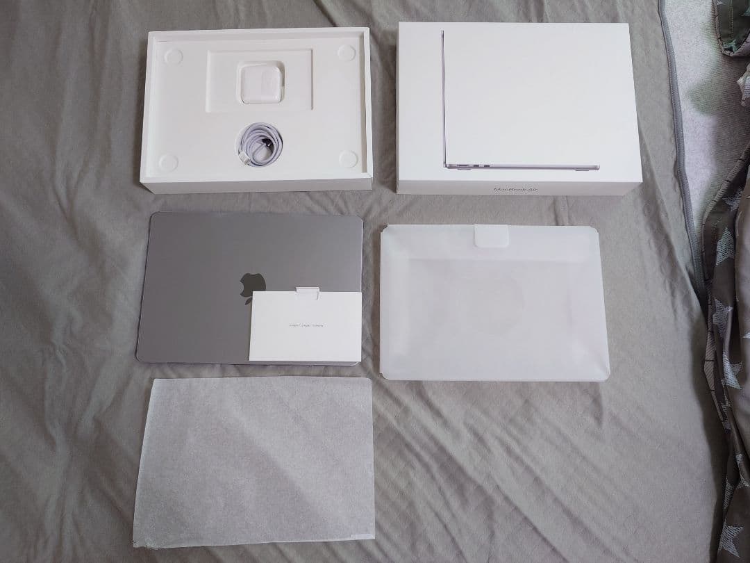 【超美品】MacBookAir M2 13インチ 16GB 512GB USキー