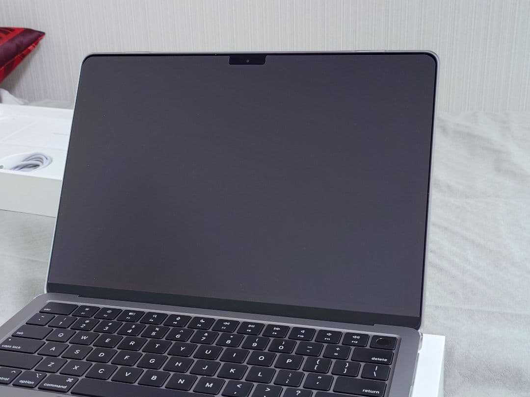 【超美品】MacBookAir M2 13インチ 16GB 512GB USキー