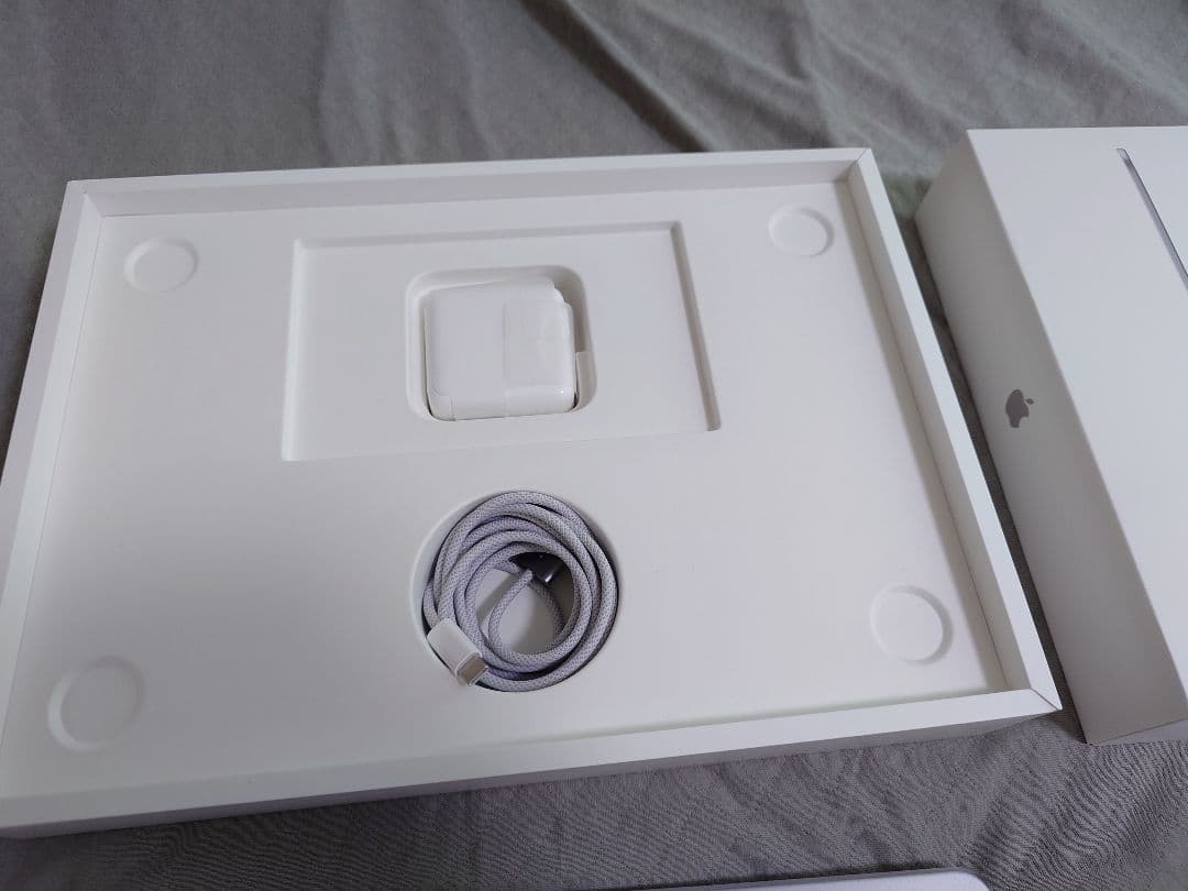 【超美品】MacBookAir M2 13インチ 16GB 512GB USキー