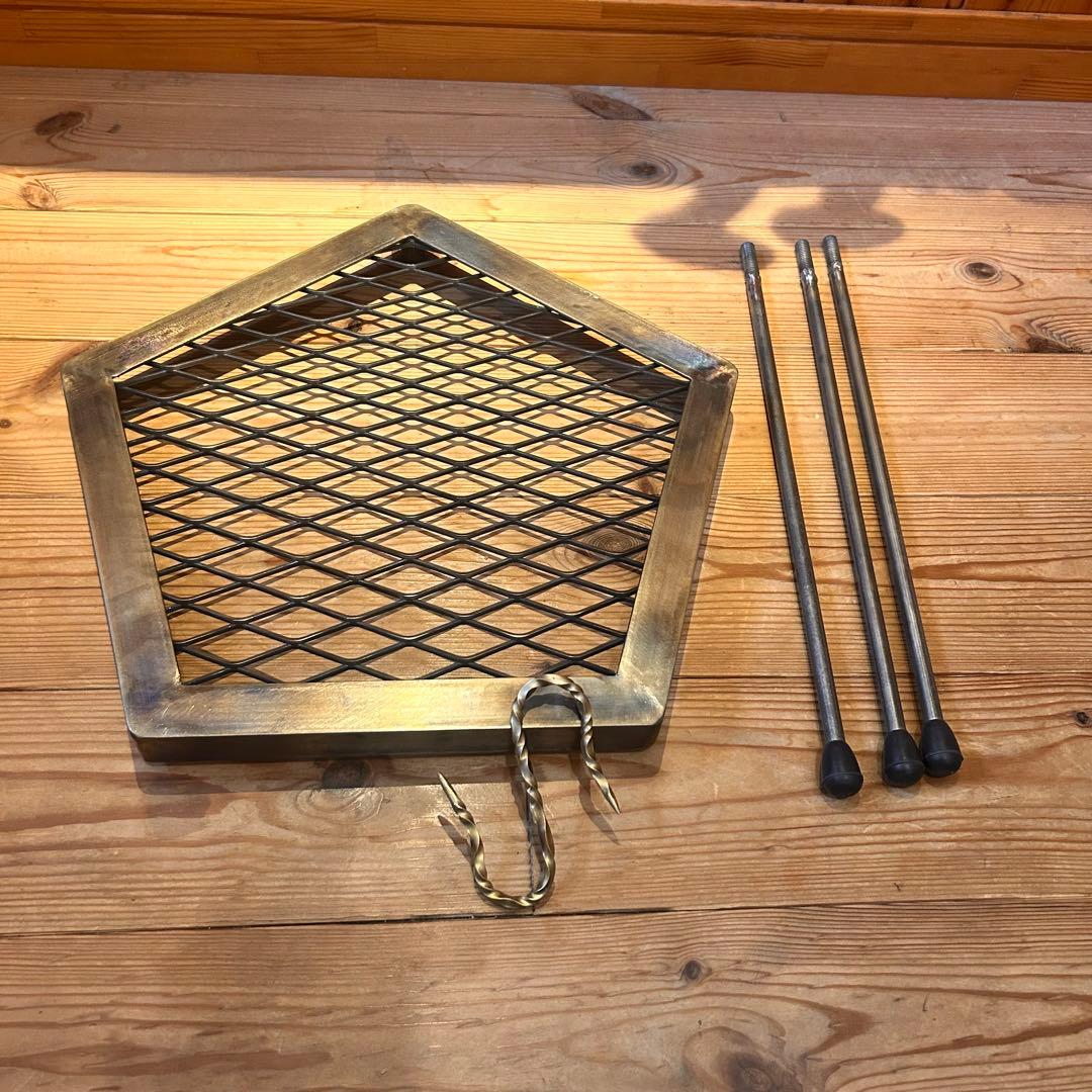 ペンタゴンテーブル　サイドテーブル　什器　アガベ棚　アイアンテーブル