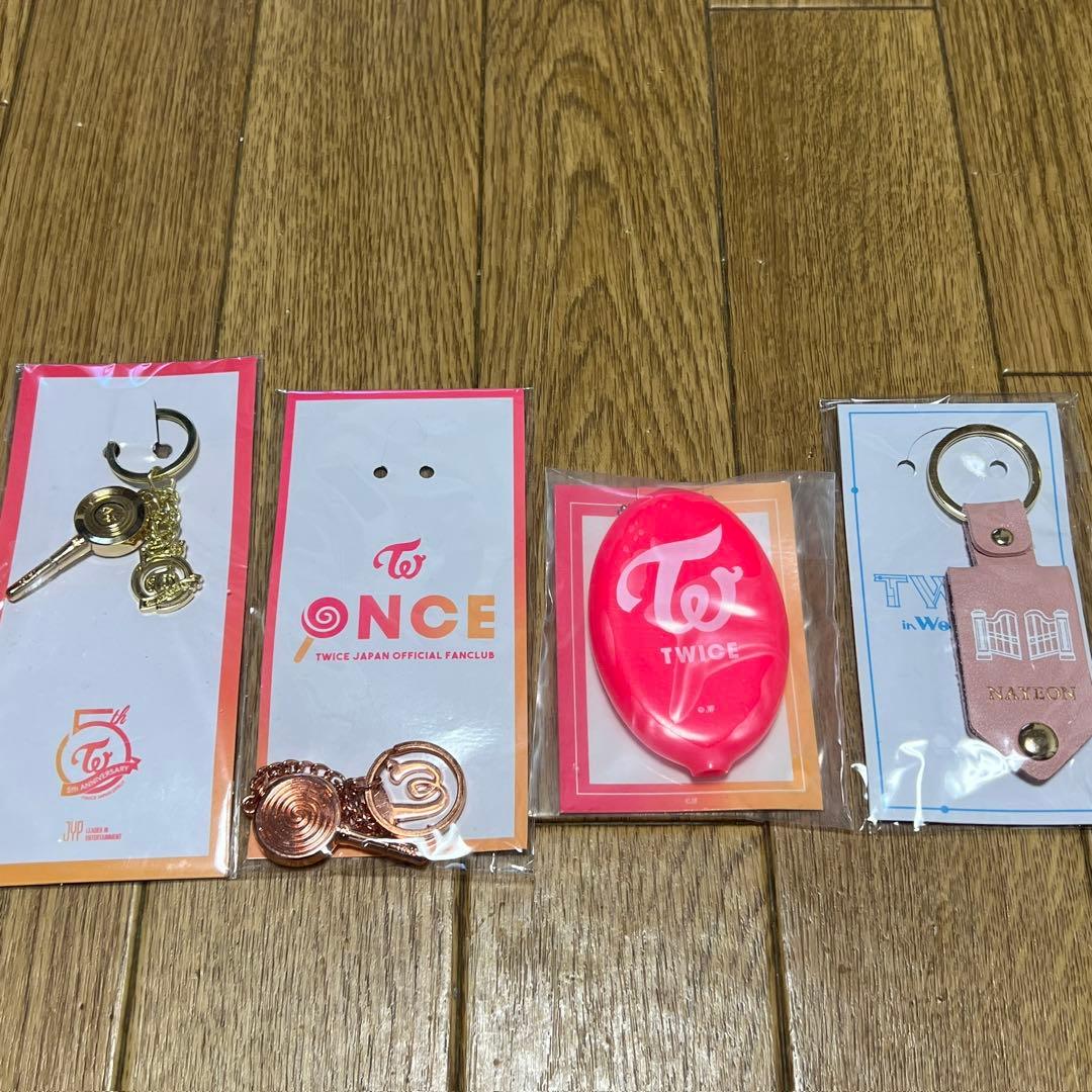 【TWICE】アクスタ・キーホルダーなど　ばら売り可