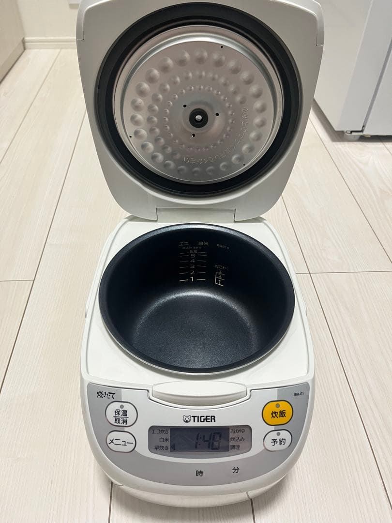 タイガー 24年製 JBH-G102-W 炊飯器 5.5合炊き ホワイト