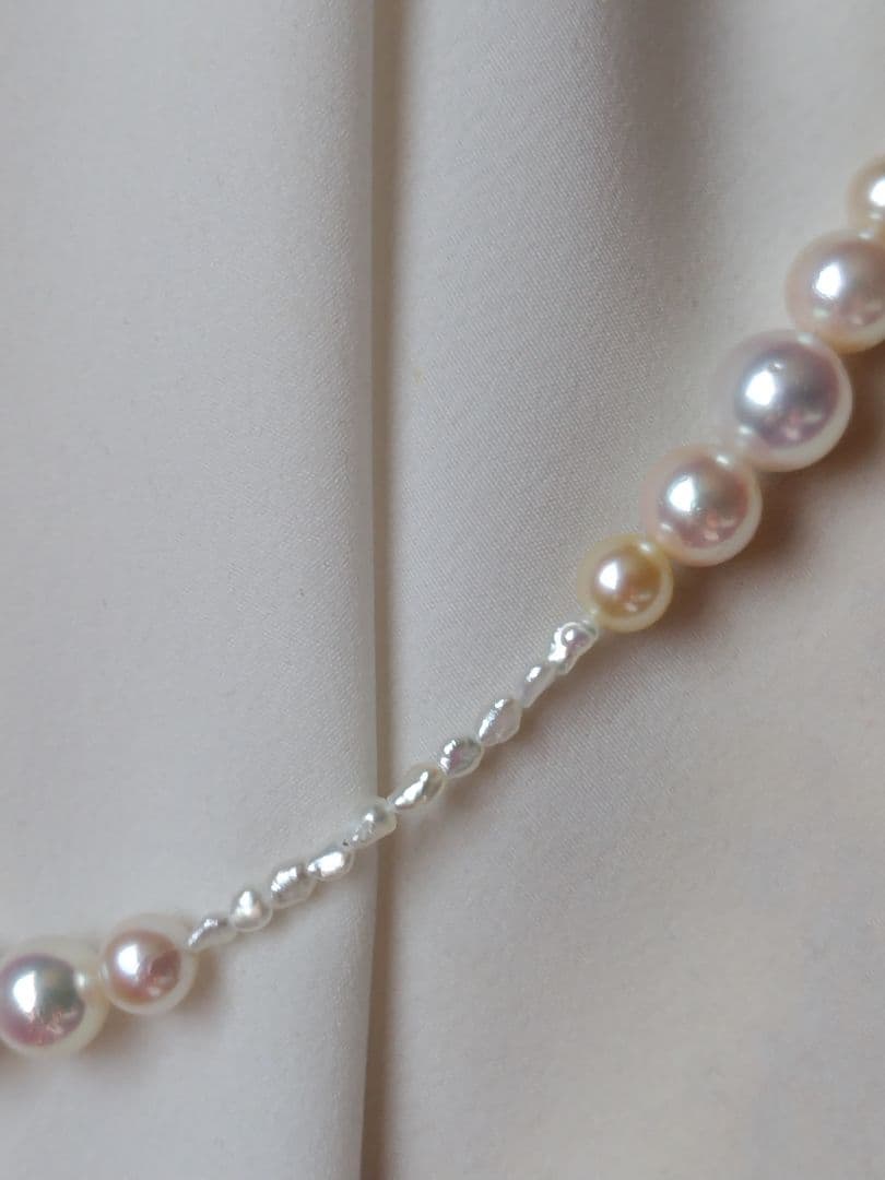 各サイズのアコヤ真珠と、あこや芥子パールの、ネックレス