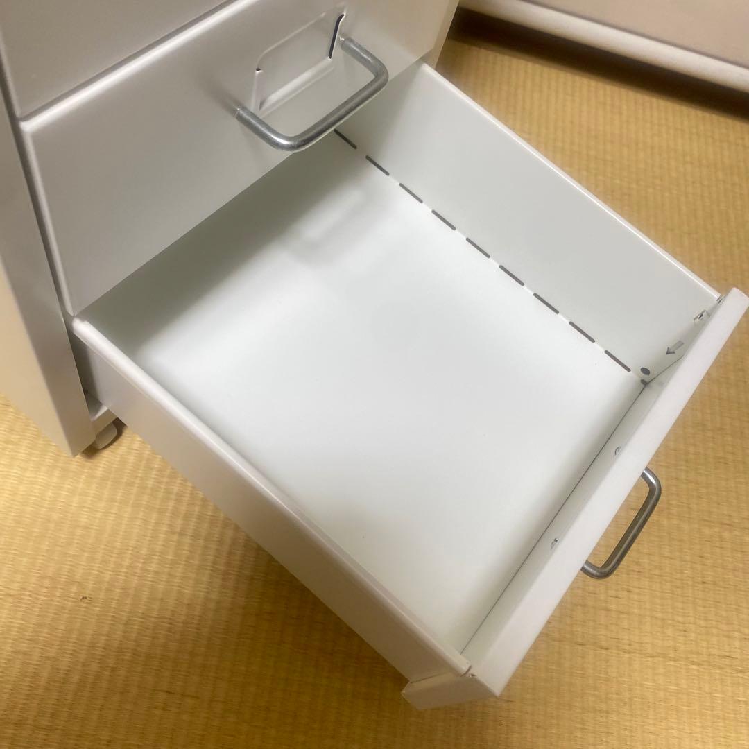 値下げ不可　廃盤品　IKEA HELMER ホワイト 6段　キャビネット　ワゴン