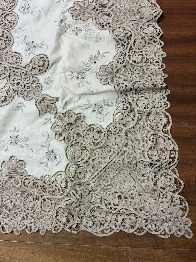 【圧巻の特大サイズ】豪華レース刺繍 テーブルクロス 165×250 汕頭風