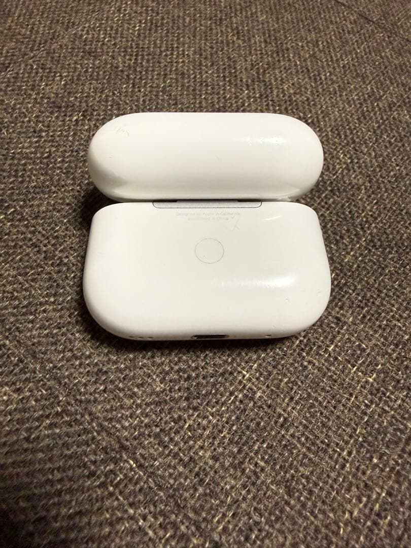 ひ*ん様 【ジャンク品　左イヤホン故障】AirPods Pro 2 ライトニング