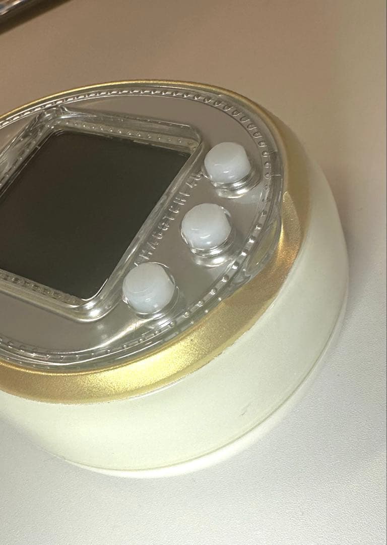 たまごっち 4U ホワイト 美品 動作確認済