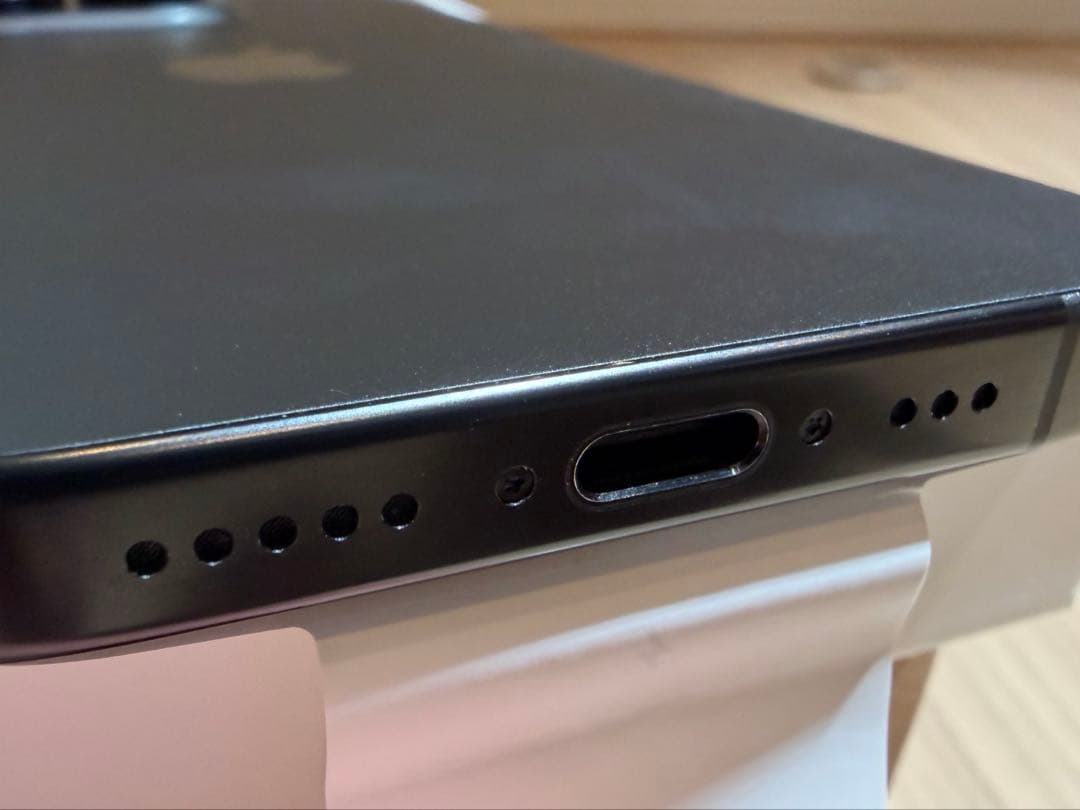 [超美品]Apple iPhone 16 Pro ブラック