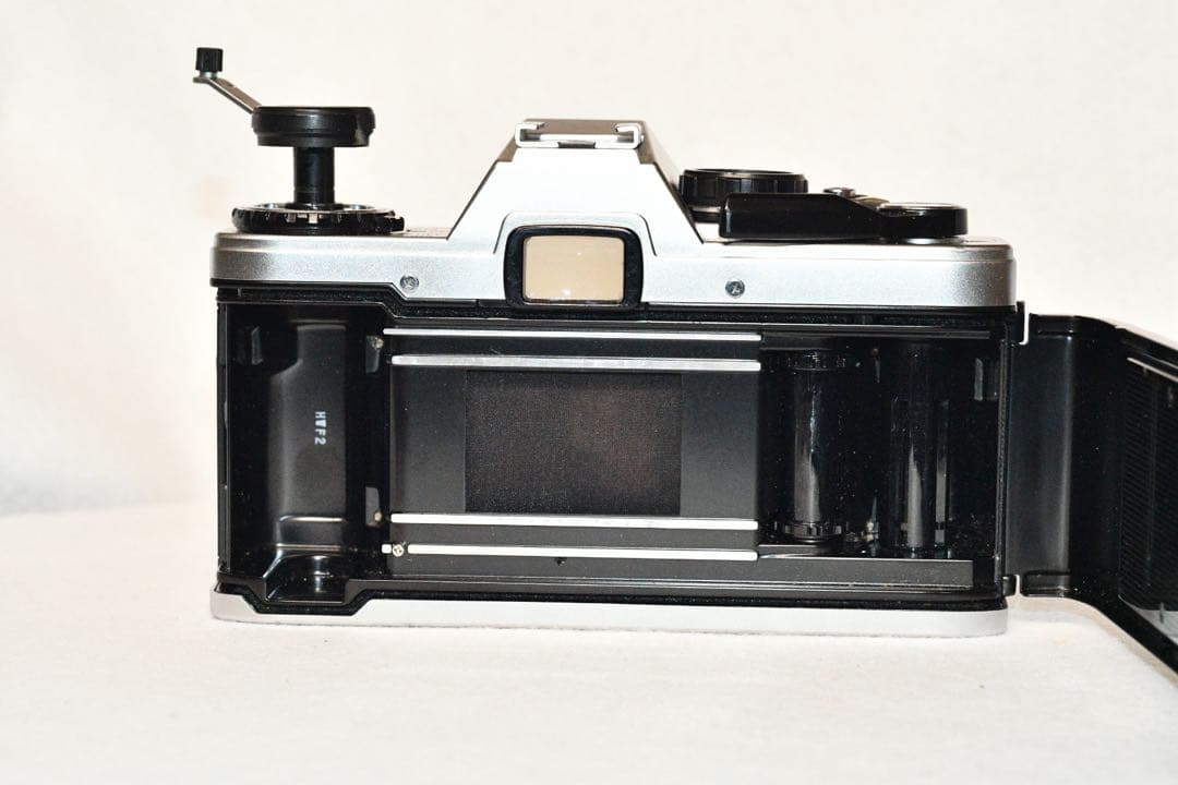 《動作品》OLYMPUS OM10+ZOOMレンズ　a415