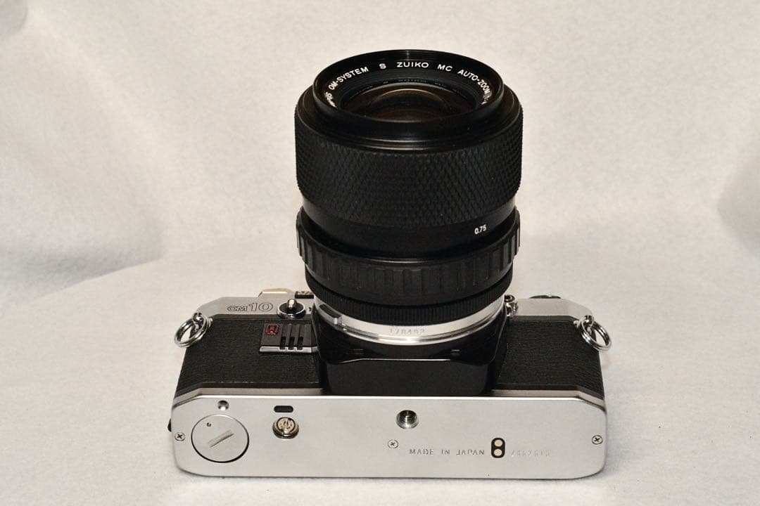 《動作品》OLYMPUS OM10+ZOOMレンズ　a415