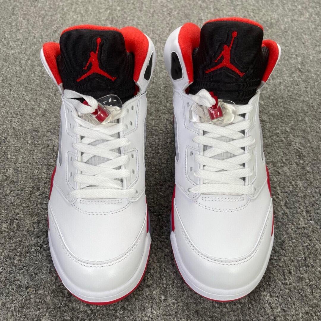 耐克 Air Jordan 5 Retro Fire Red 2025