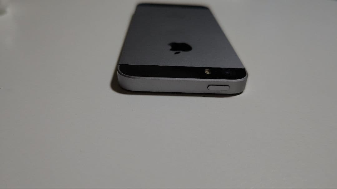 iPhone SE 第1世代 SE1 32GB グレイ