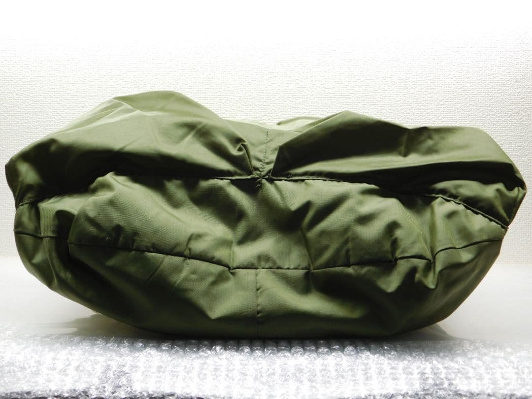 オリーブグリーン ナイロントートバッグ