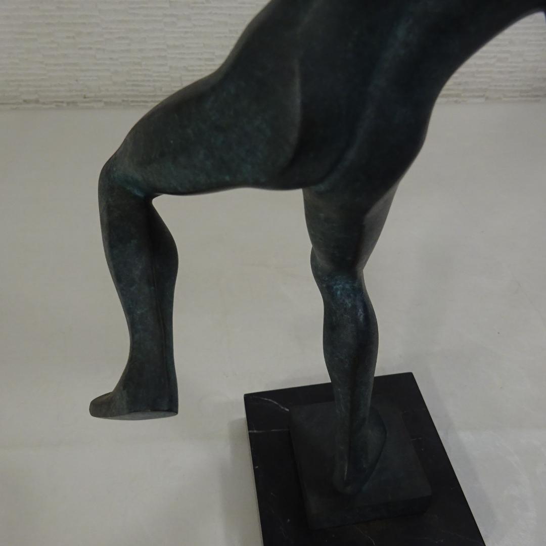 ブロンズやり投げ ITALICA 人型彫刻 青緑色