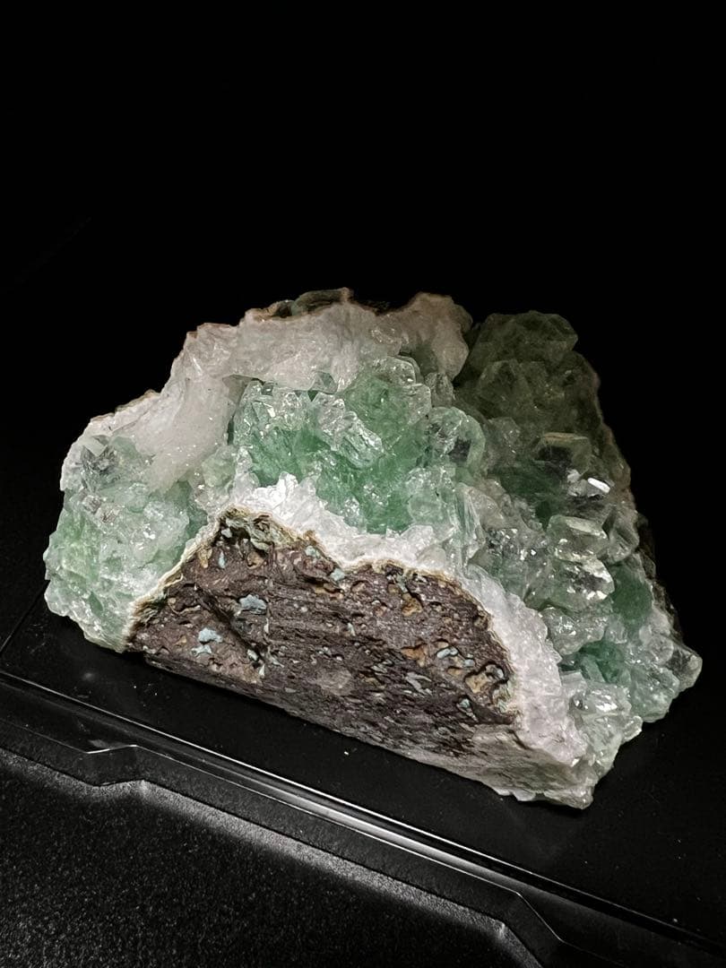 グリーンアポフィライト　スティルバイト　母岩付き　インド産