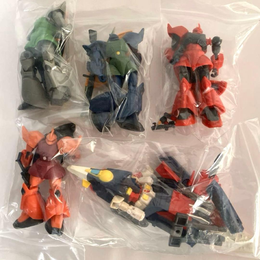 ガンダム可動式フィギュア24体セット➕おまけ3個