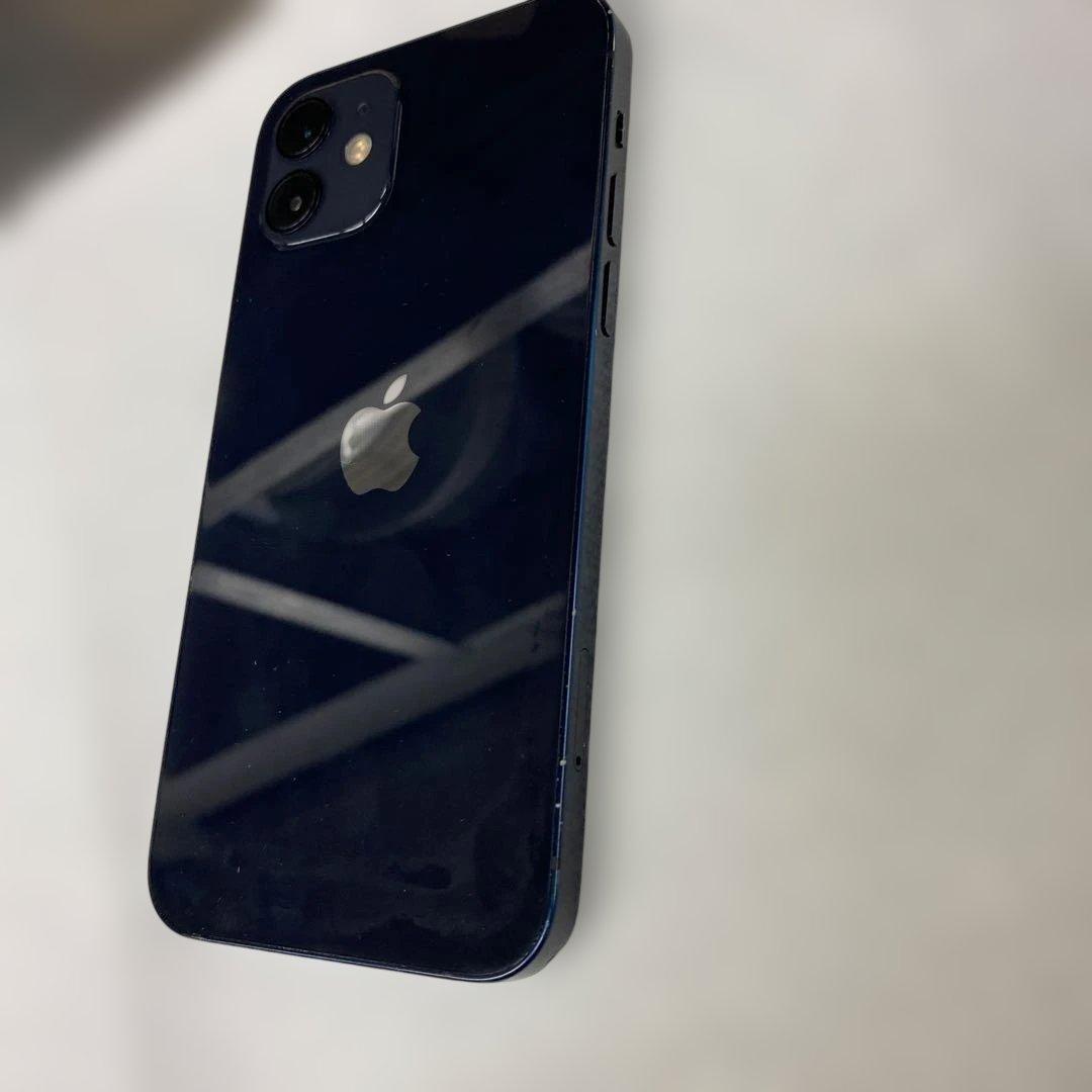 Apple iPhone 12 本体