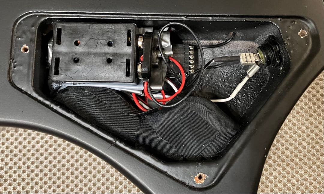 GFC GHL-300 EMG85x 改造済　ヘッドレスギター