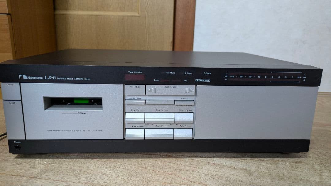 Nakamichi（ナカミチ）の高級カセットデッキ「LX-5」