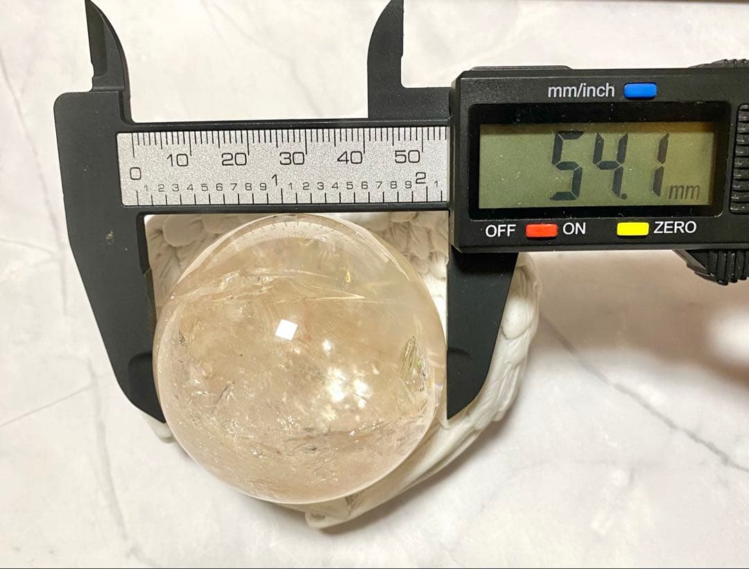 ピンククォーツ（ピンクアゼツライト）スフィア 台座付き