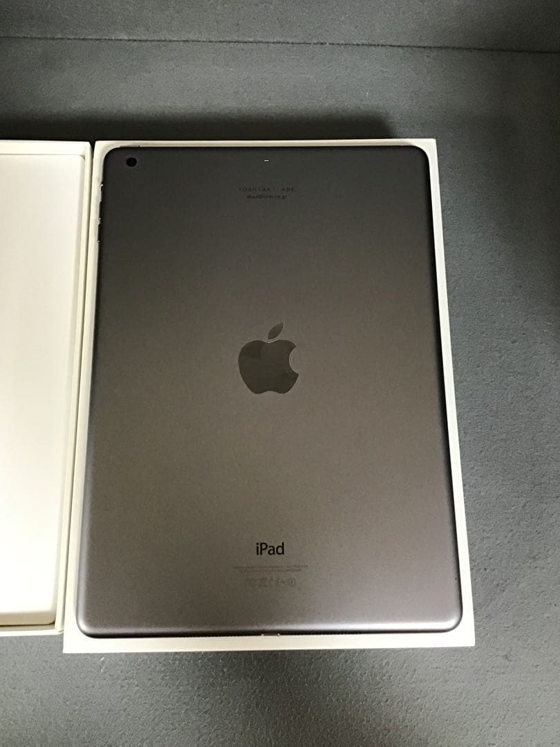 超美品　Wi-Fi版　iPad Air 16GB スペースグレイ色