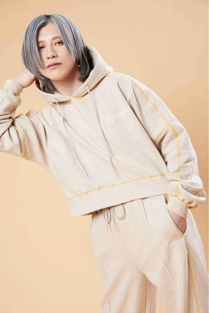 女王蜂 qb luxury sweat setup ベージュ　上下セット M