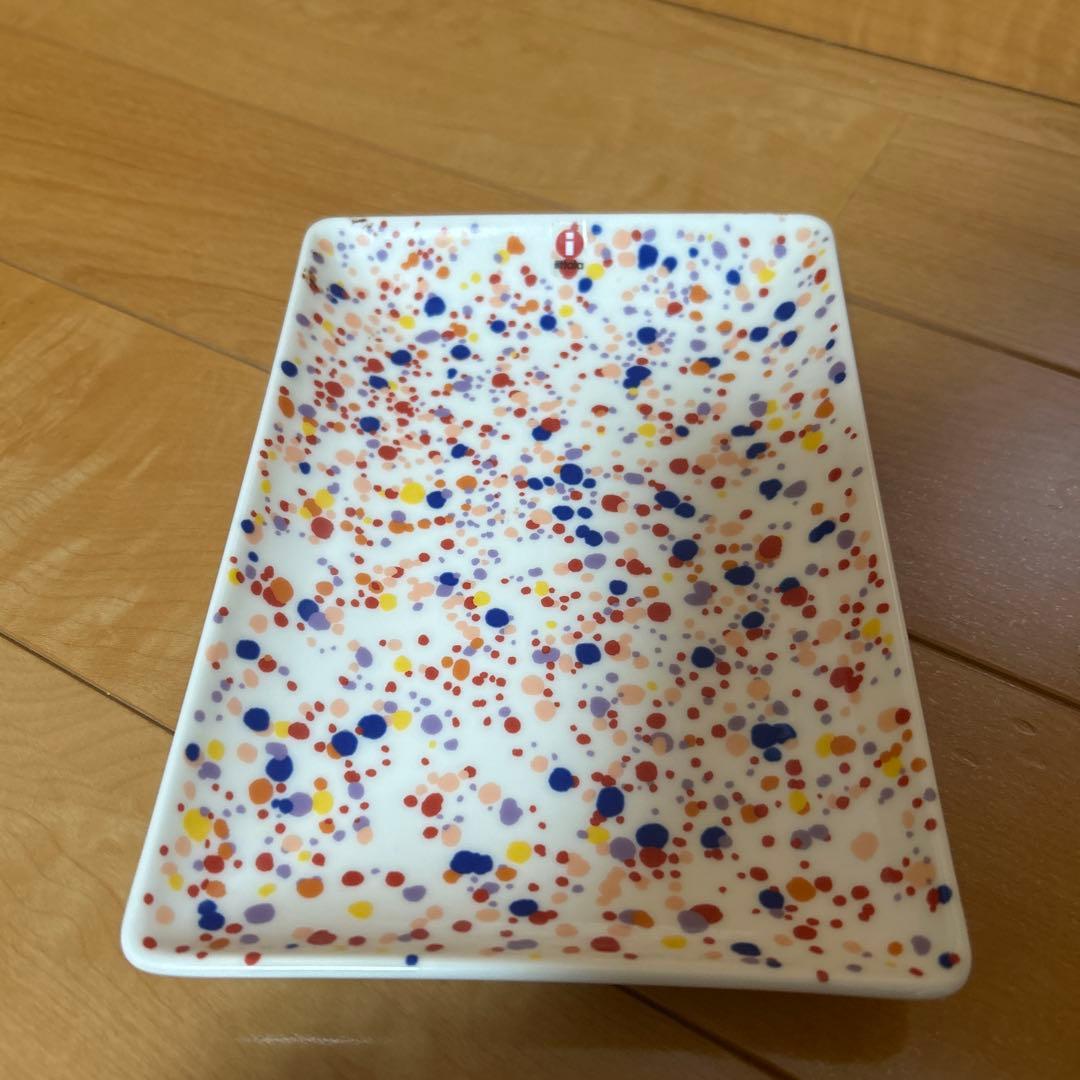 イッタラ　ヘレ　プレート2枚