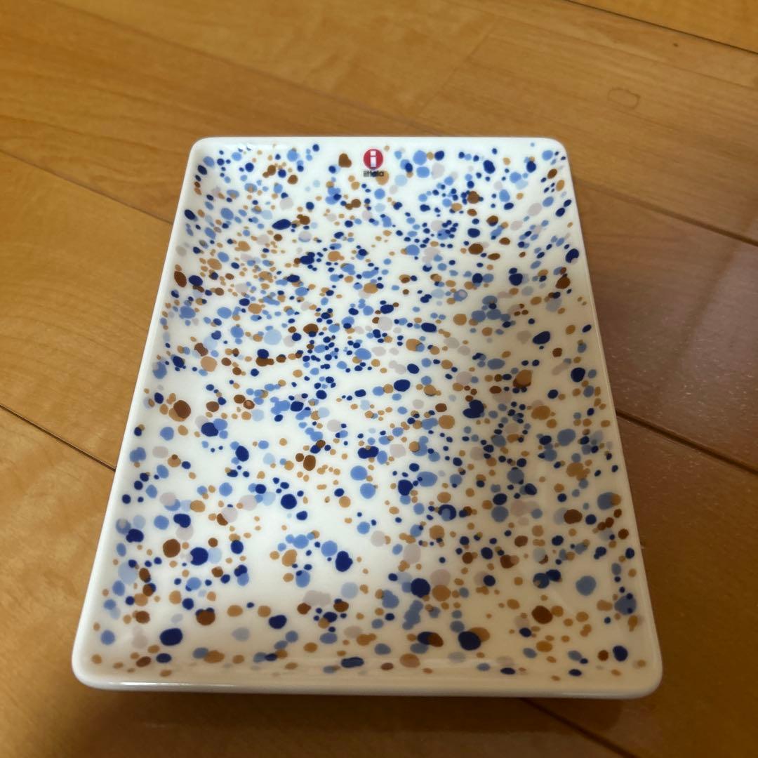 イッタラ　ヘレ　プレート2枚