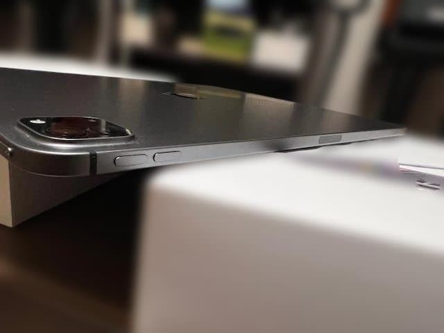 iPad Pro 第4世代 12.9インチ 512GB DoCoMo購入