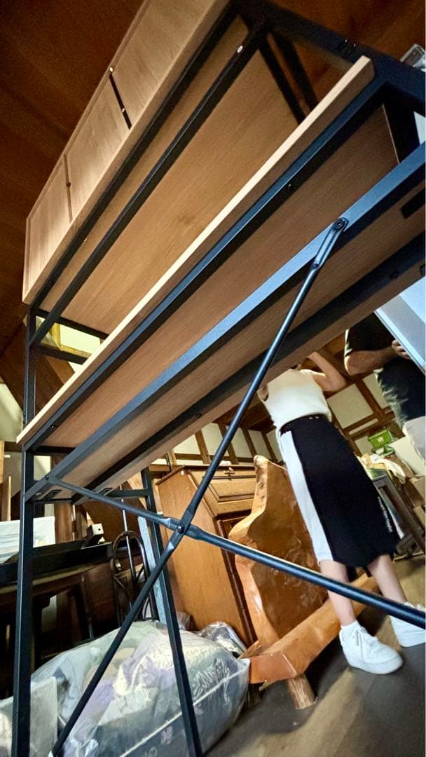 〈とても綺麗〉 食器棚 ごみ箱上ラック 木製 ガラス扉付き 大容量 完成品