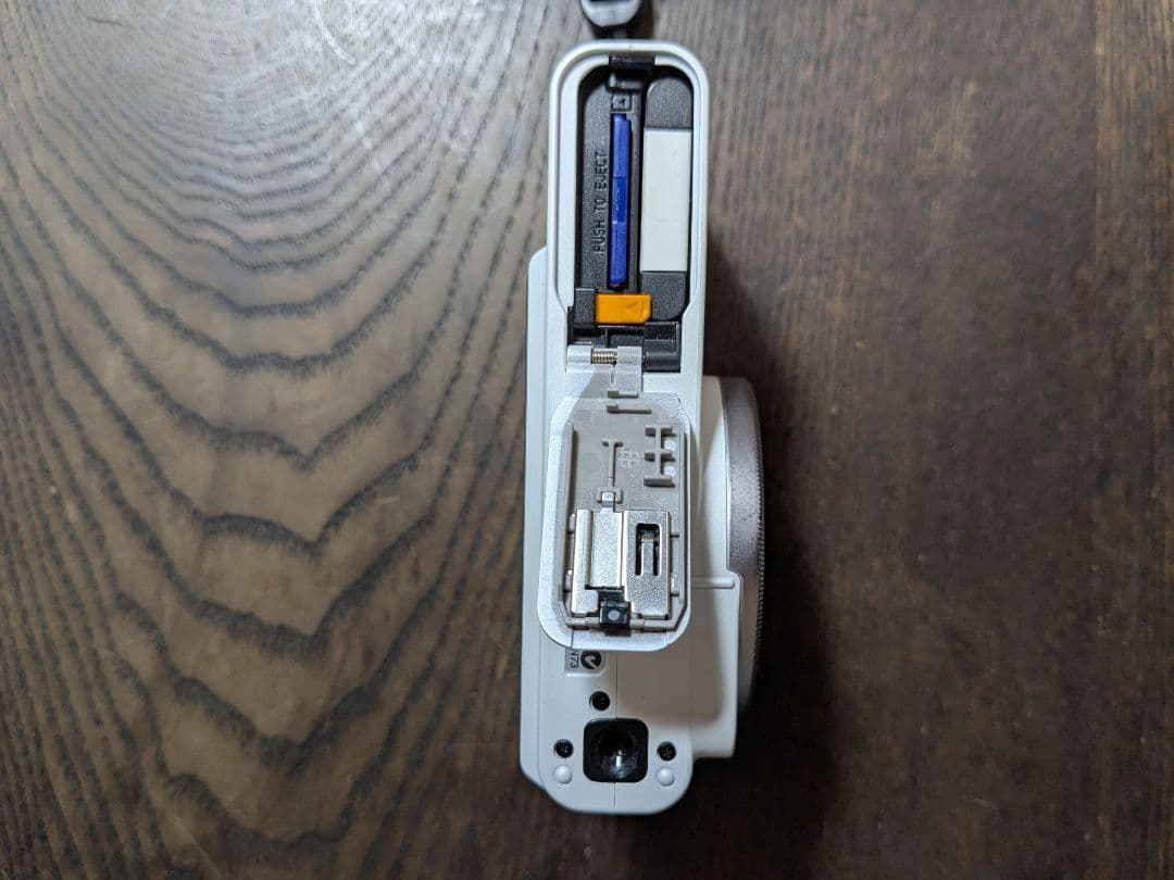PENTAX Optio RZ18 ホワイト 16メガピクセル