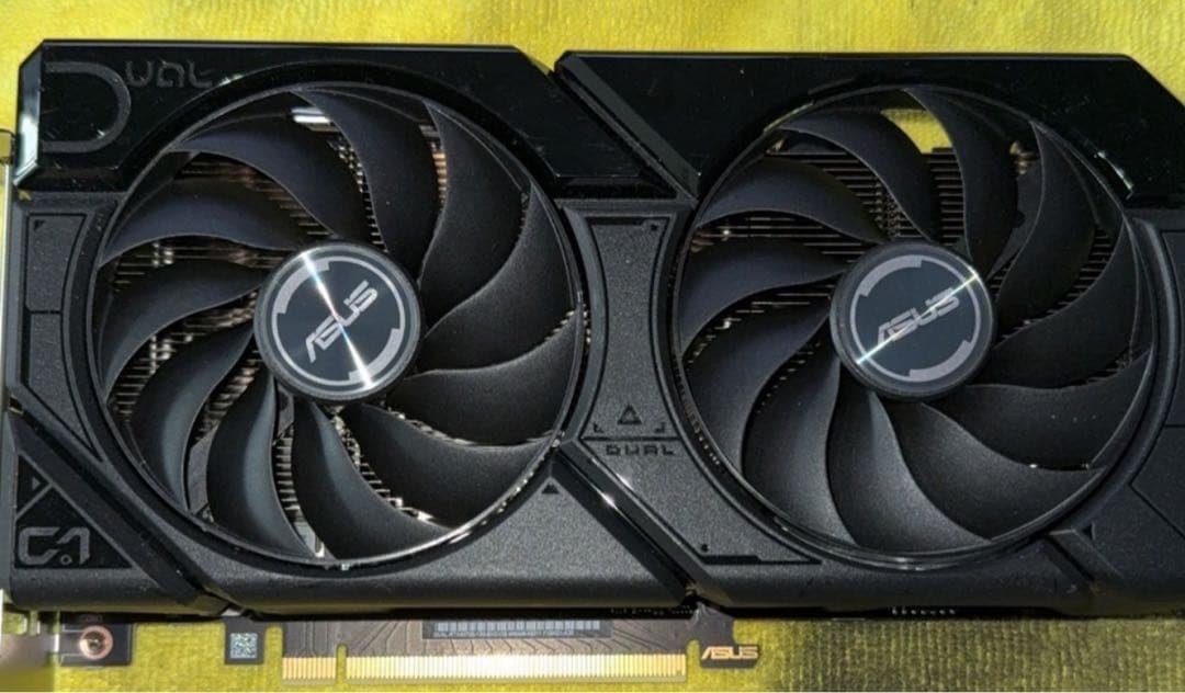 グラフィックボード・グラボ・ビデオカード ASUS GeForce RTX4070 super