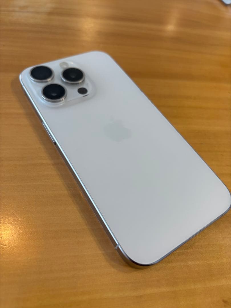 Apple iPhone 15pro 本体 128GB ホワイト