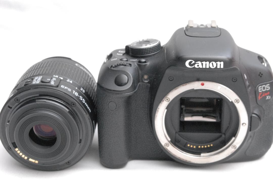 Canon EOS kiss X5/EFS-18-55mm ISⅡ (良品）