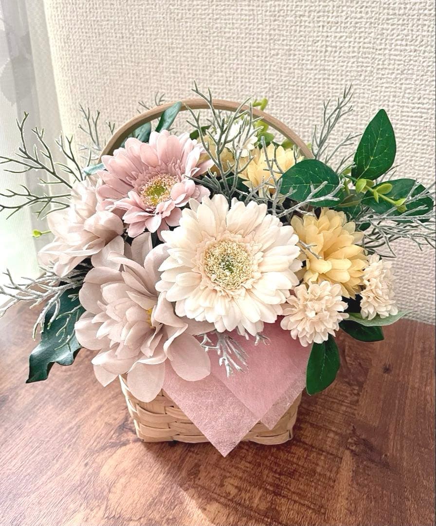優しい春色のフラワーバスケット　お花の贈り物　*＊ラッピング無料*＊
