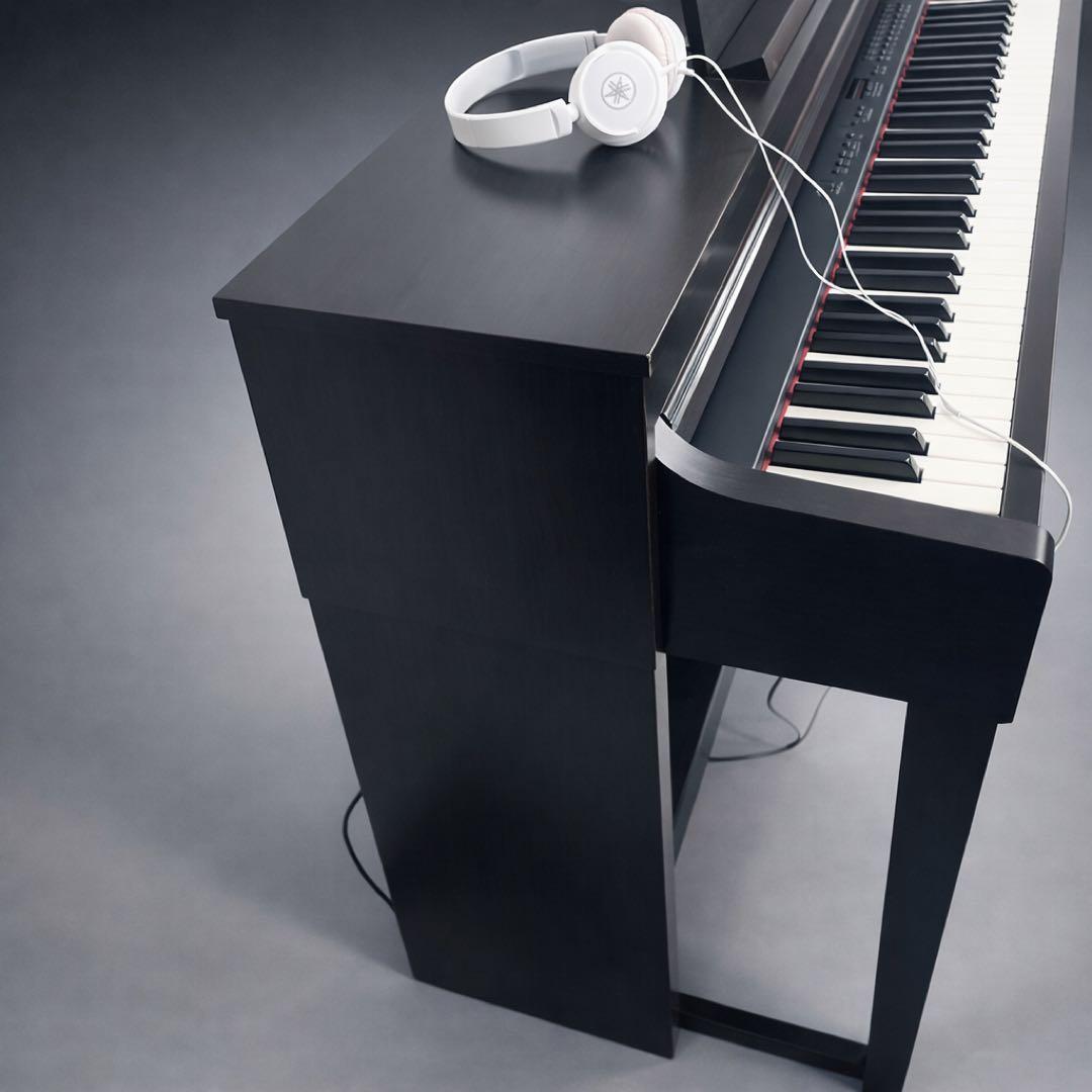 ヤマハ クラビノーバ　電子ピアノ YAMAHA CLP440　2013年製