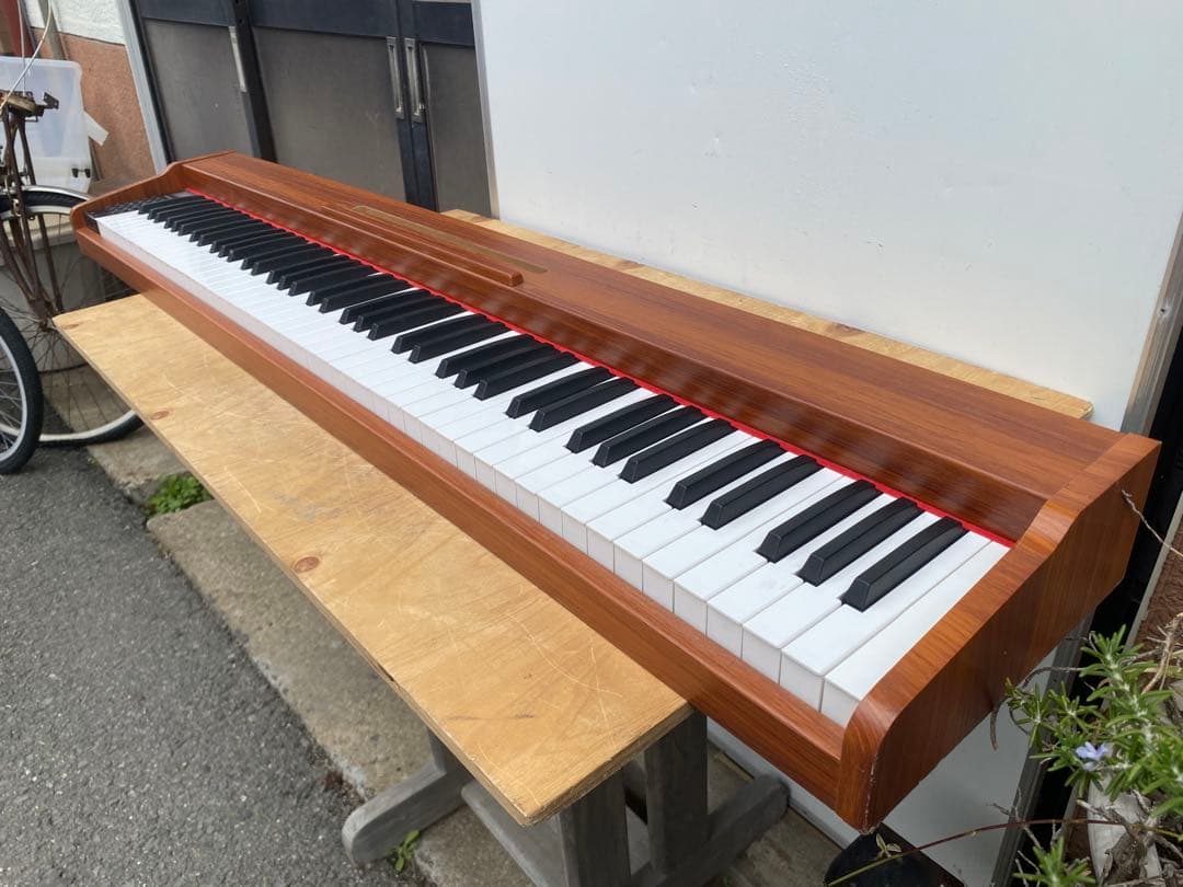 longeye mold2 電子ピアノ　2024年製　中古品