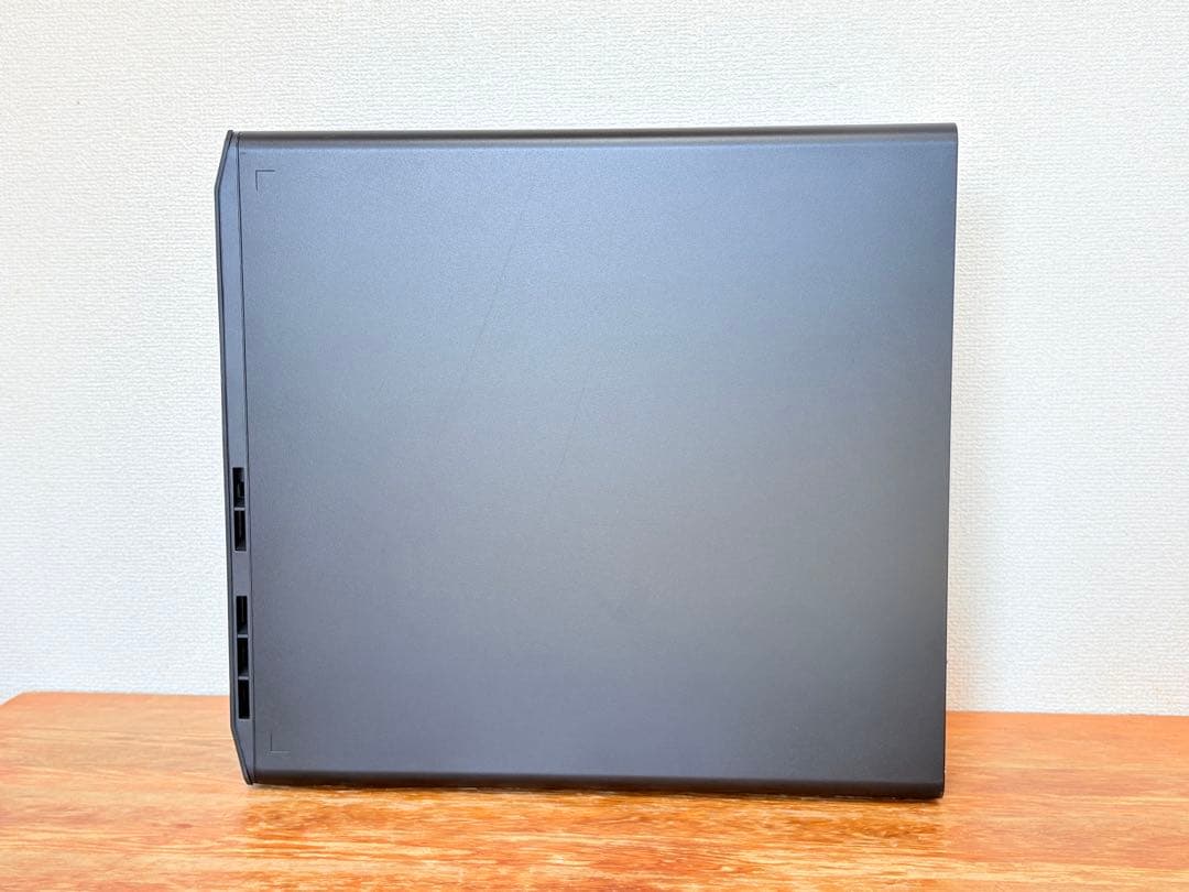 ベアボーン状態のHP Z2 Tower G5（Xeon W-1250付き）