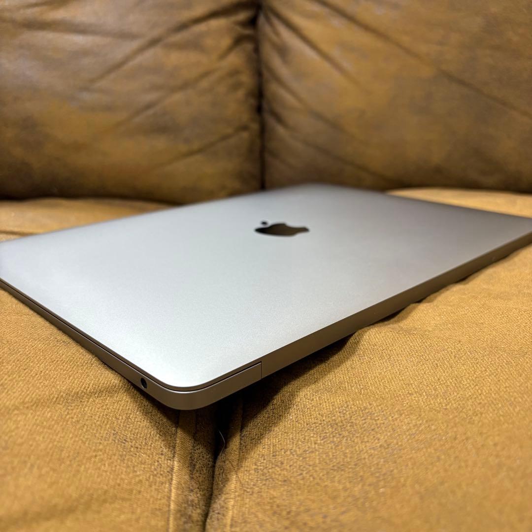 【極美品】Apple MacBook Air (M1, 2020)充放電17回