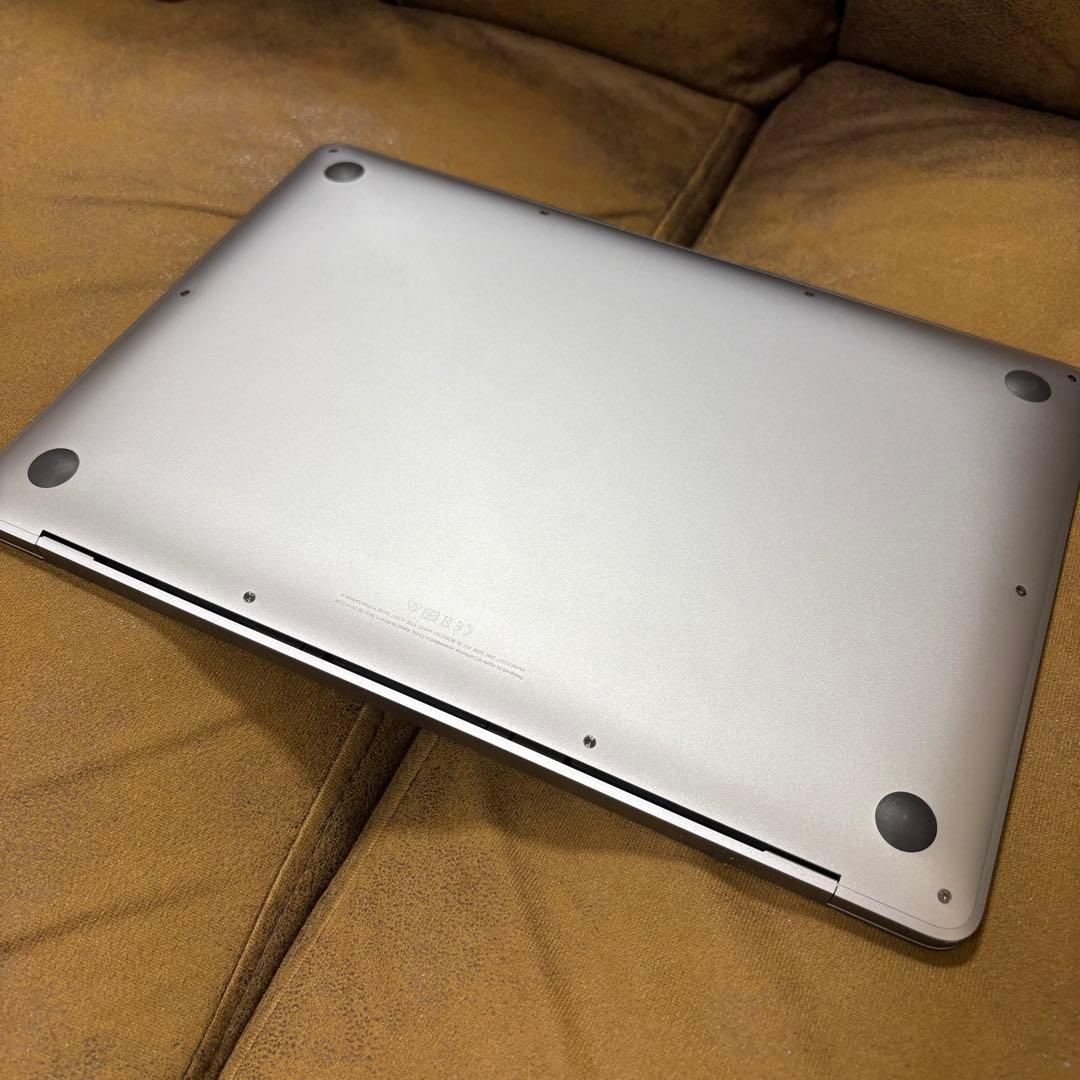 【極美品】Apple MacBook Air (M1, 2020)充放電17回