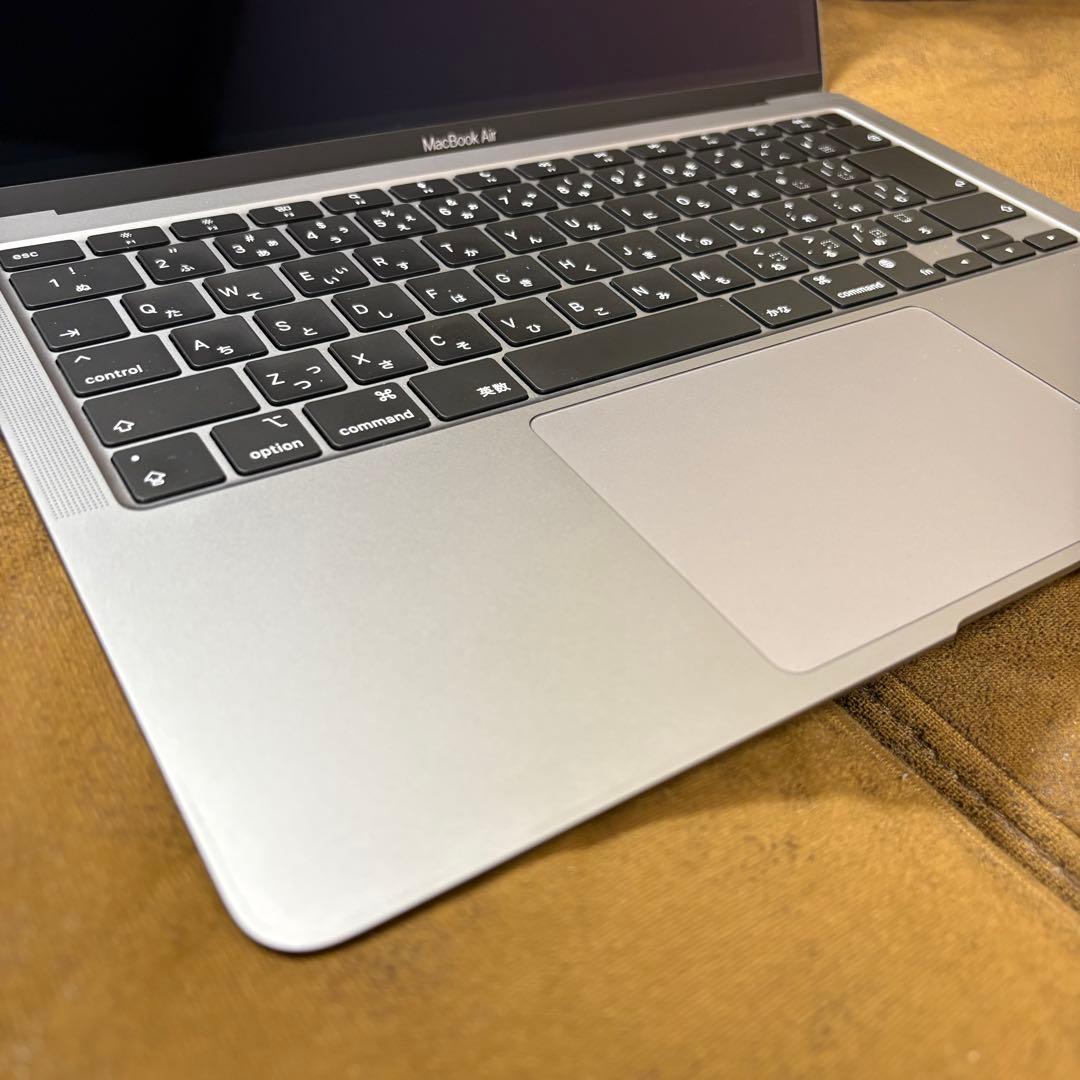 【極美品】Apple MacBook Air (M1, 2020)充放電17回