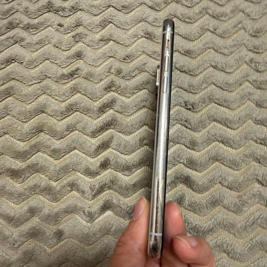 iPhone X 64GB シルバー 国内版SIMフリー