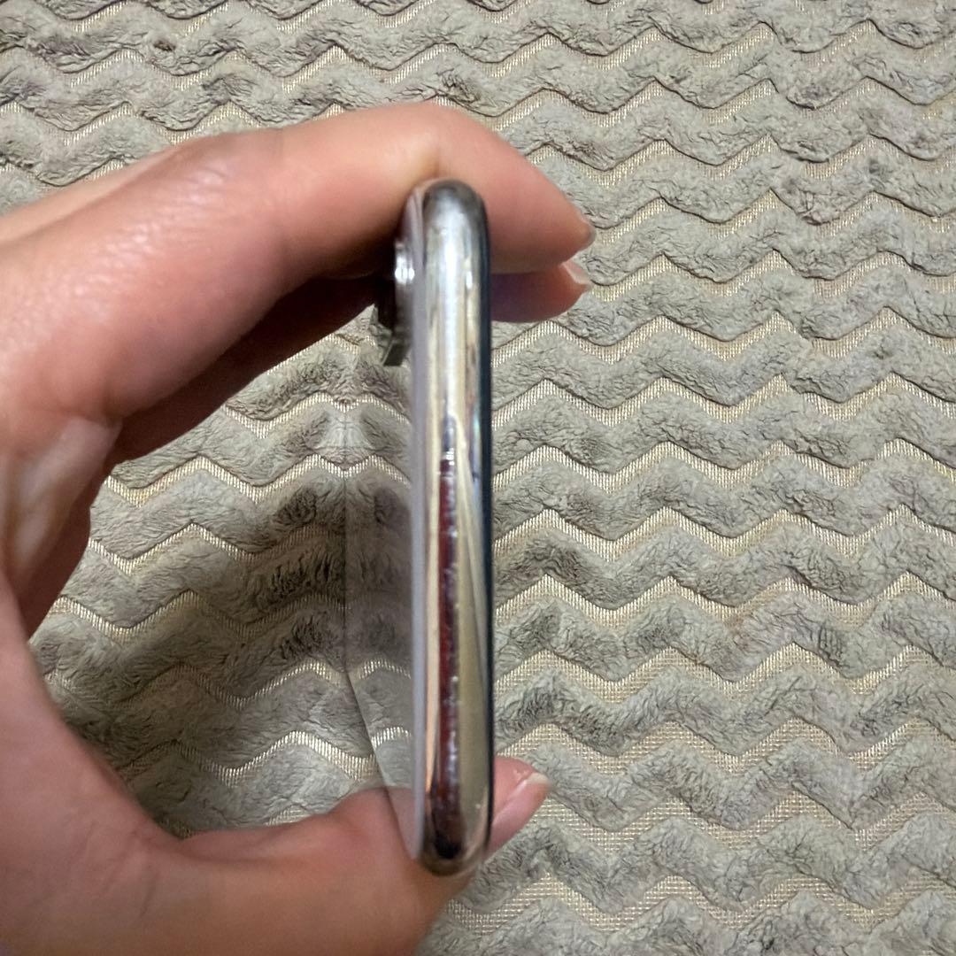 iPhone X 64GB シルバー 国内版SIMフリー